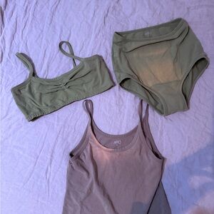 ARQ Pistachio Green Set